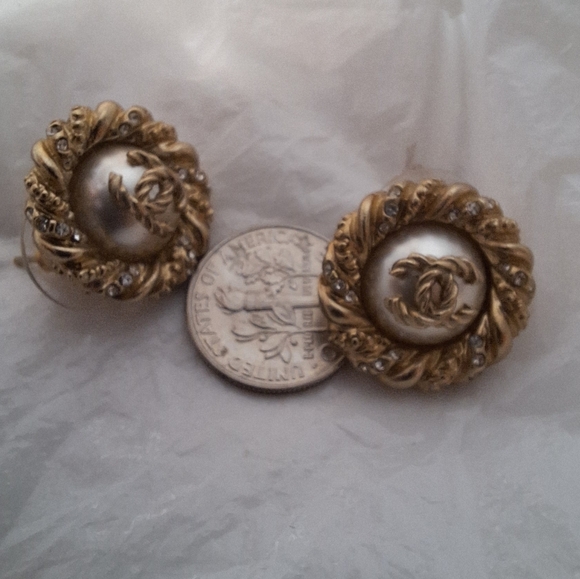 CHANEL earrings - Picture 7 of 8